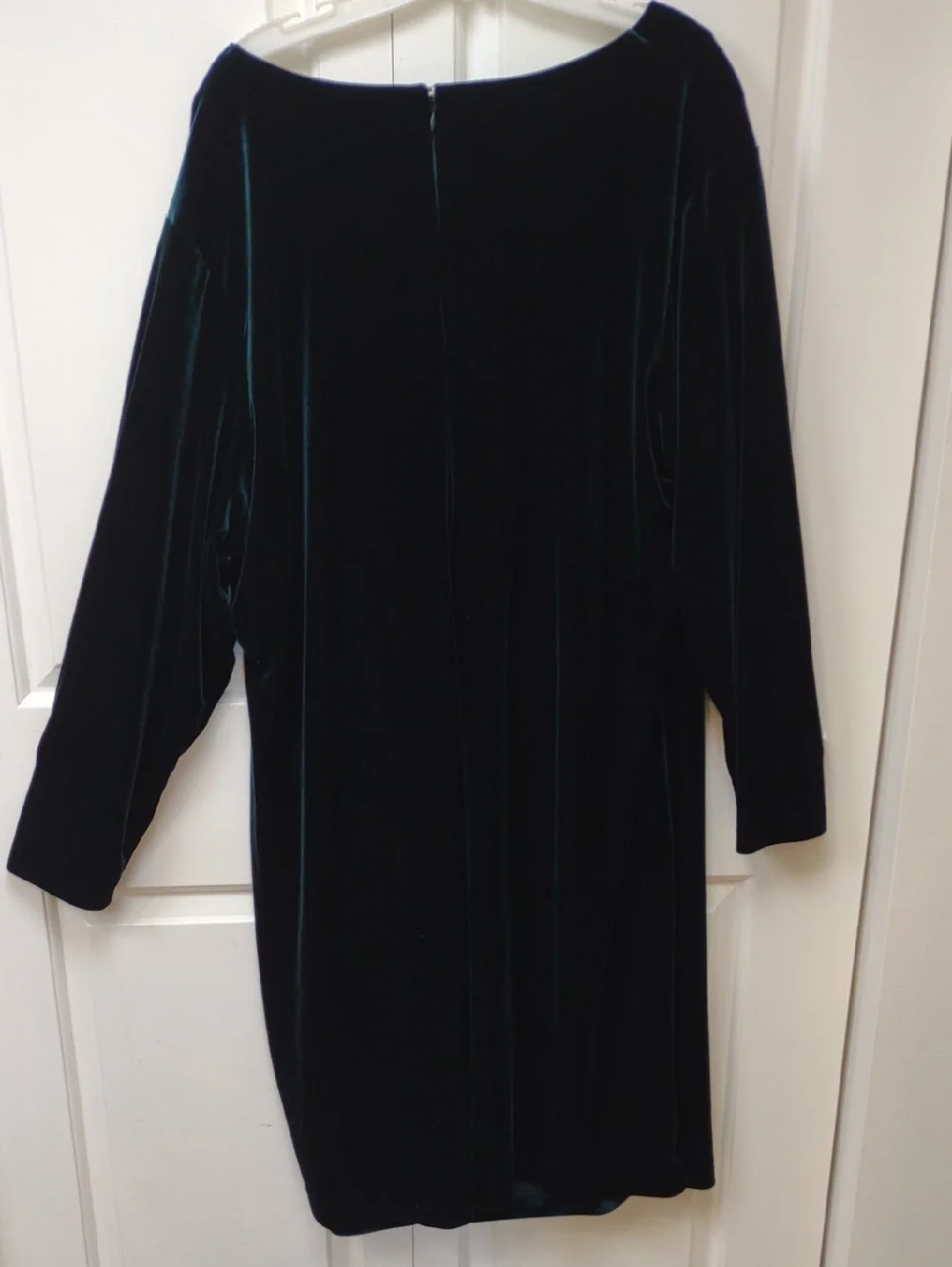 Calvin Klein Green Velvet V-Neck Dress with Gold V-Bar and Side Ruching NWOT - Picture 7 of 9